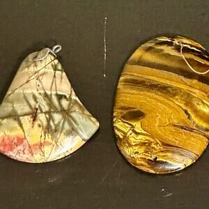 Beautiful Jasper Pendant with Silver Clasp